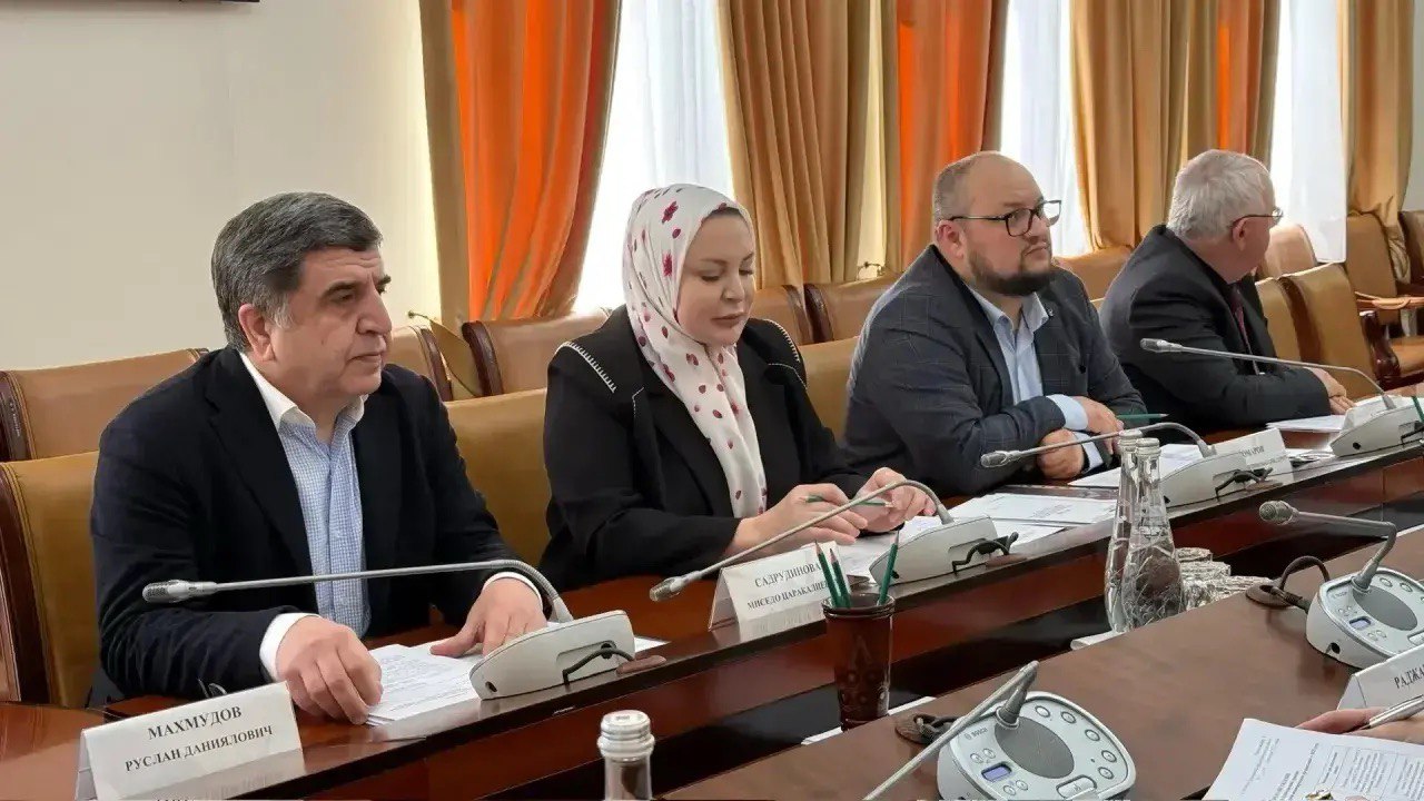 На заседании Координационного совета под председательством Абдурахмана Махмудова утверждены списки заявок на третий конкурс грантов Главы Республики Дагестан в 2025 году, допущенных и не допущенных до независимой экспертизы